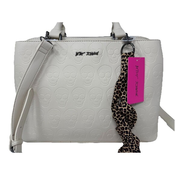 Women’s Betsy Johnson Handbag Tote Embossed Skulls XODELTA Chalk Cream Color NWT - Picture 2 of 8